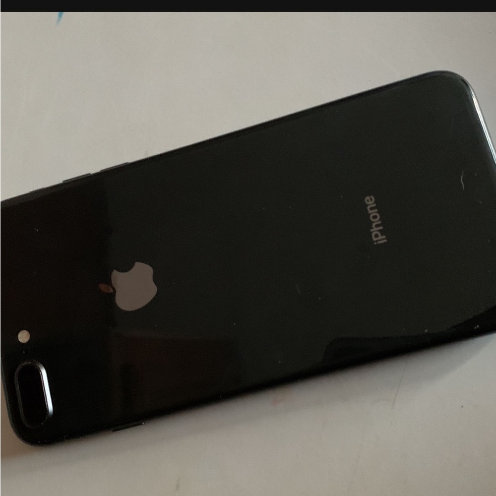 iPhone 8 Plus